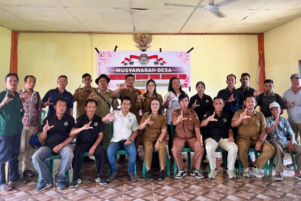 Deklarasi desa ODF pertama di Kecamatan Menjalin