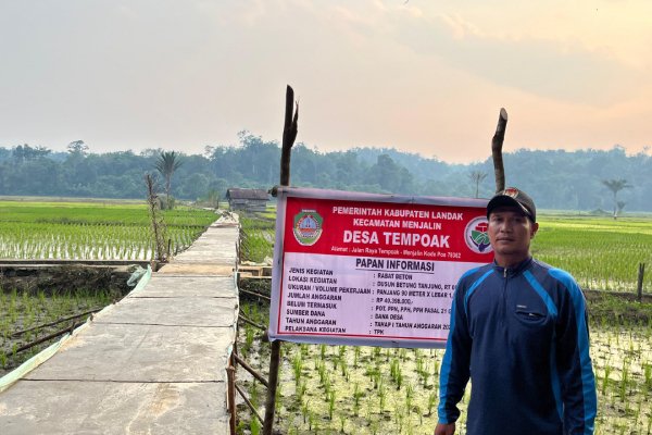 Pembangunan Jalan Tani